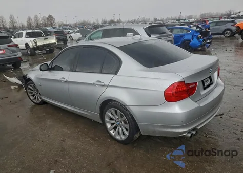 2011 BMW 328 Xi z USA, uszkodzony, nr VIN WBAPK7C50BA464067